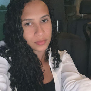 Meet your Posher, Leticia